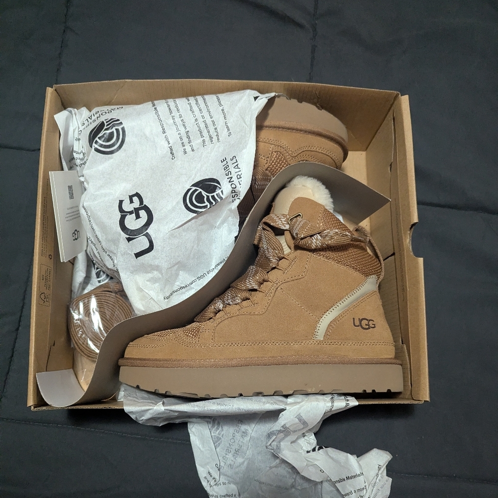 UGG Chestnut Lace-Up Boots